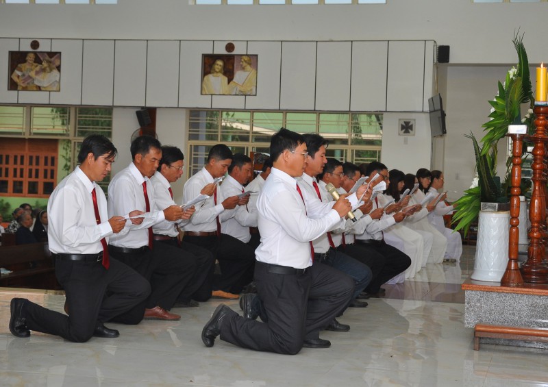 Vinh Hương - Tân ban Điều hành Gia trưởng và Hiền mẫu tuyên thệ