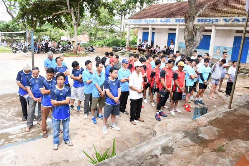 Vinh Hương – Giao lưu thể thao
