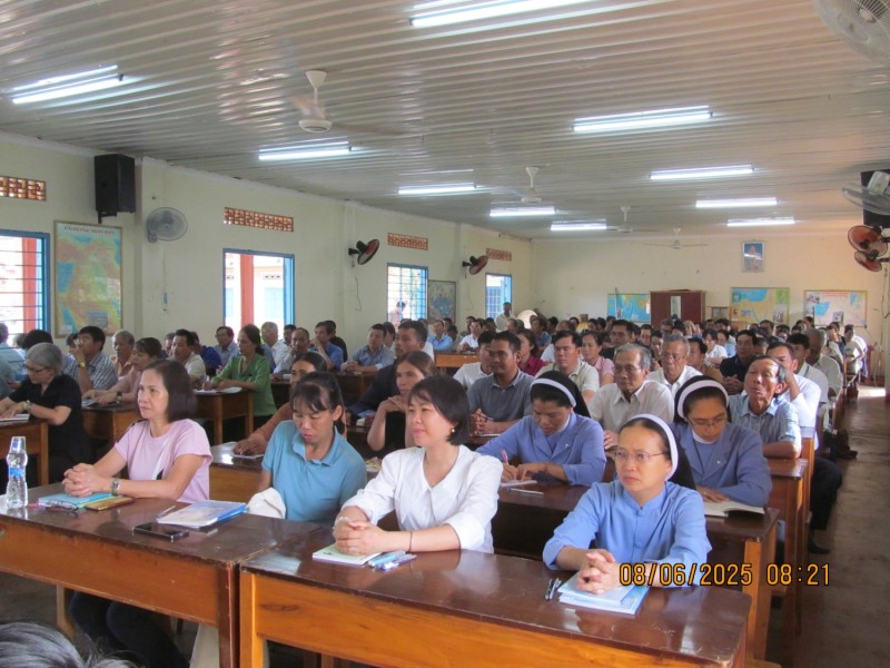 GP. BMT: Khóa bồi dưỡng GLV Dự Tòng và Hôn Nhân