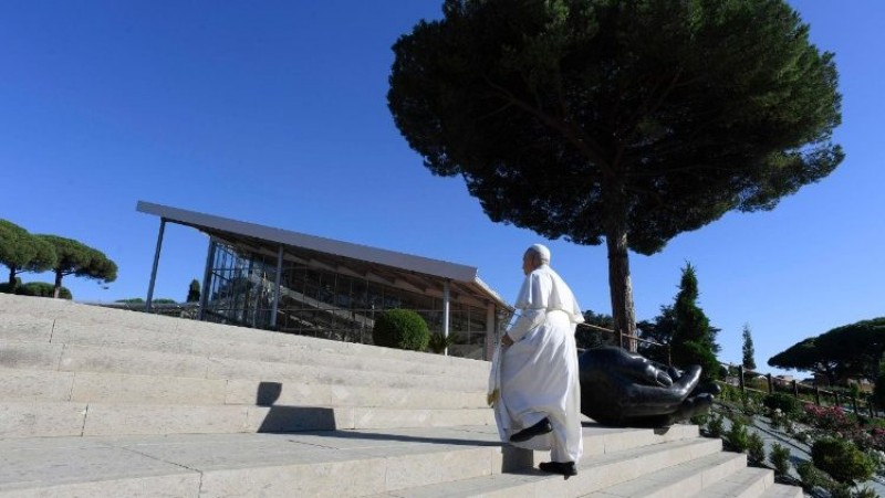 Đức Thánh Cha Lêô XIV trong lễ khánh thành và làm phép "Borgo Laudato si'"