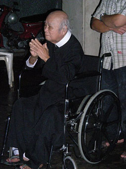 Mẹ Maria tại bệnh viện Chợ Rãy