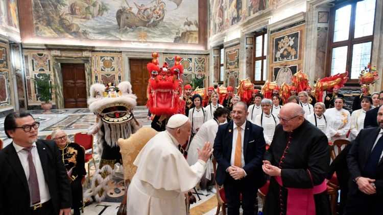 ĐTC Phanxicô gặp gỡ phái đoàn Liên đoàn Quốc gia Ý-Trung Quốc  (Vatican Media)