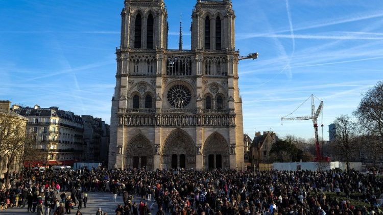 Nhà thờ Đức Bà Paris